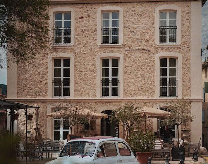 ベッドアンドブレックファースト La Maison Bleue