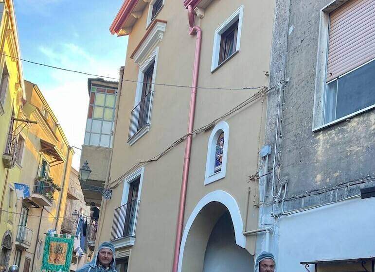 تختخواب و صبحانه Sant Egidio Del Monte Albino