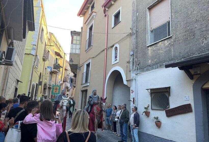 تختخواب و صبحانه Sant Egidio Del Monte Albino