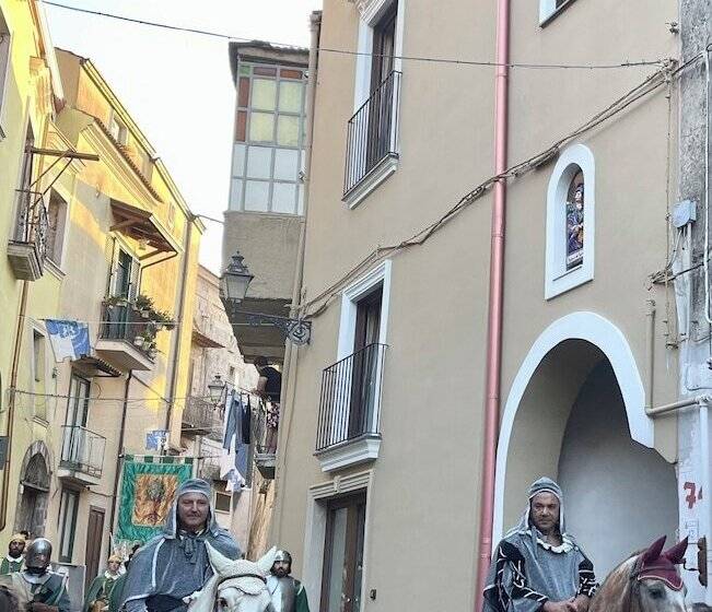 تختخواب و صبحانه Sant Egidio Del Monte Albino
