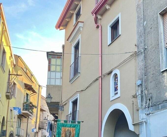 تختخواب و صبحانه Sant Egidio Del Monte Albino