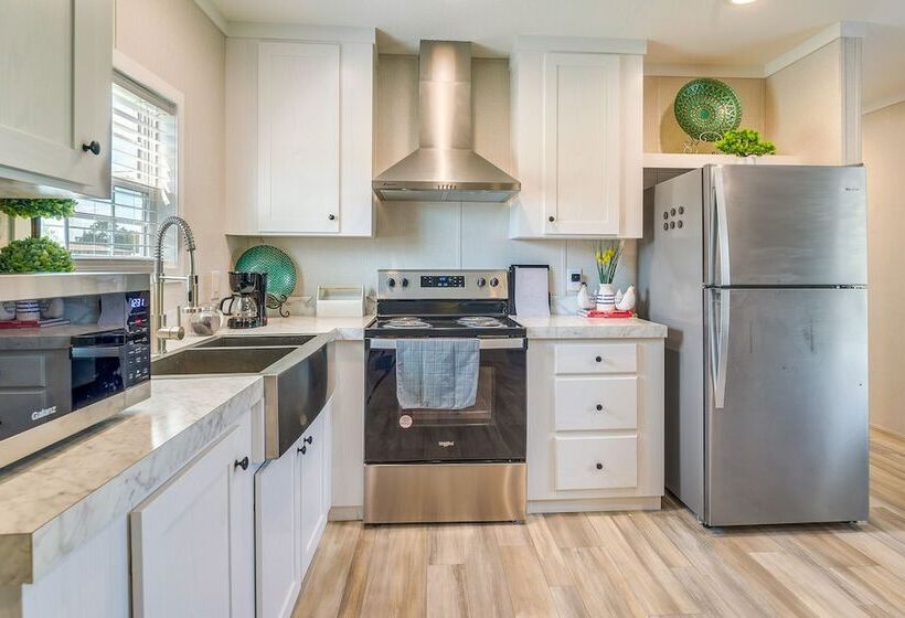 Brooksville Home W/ Fenced Yard   14 Mi To Coast!