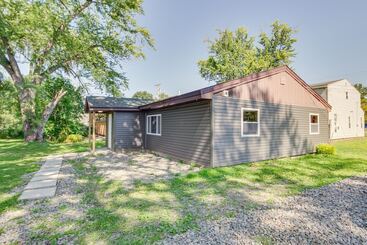 Charming Lake Chautauqua Home: Walk To Water!