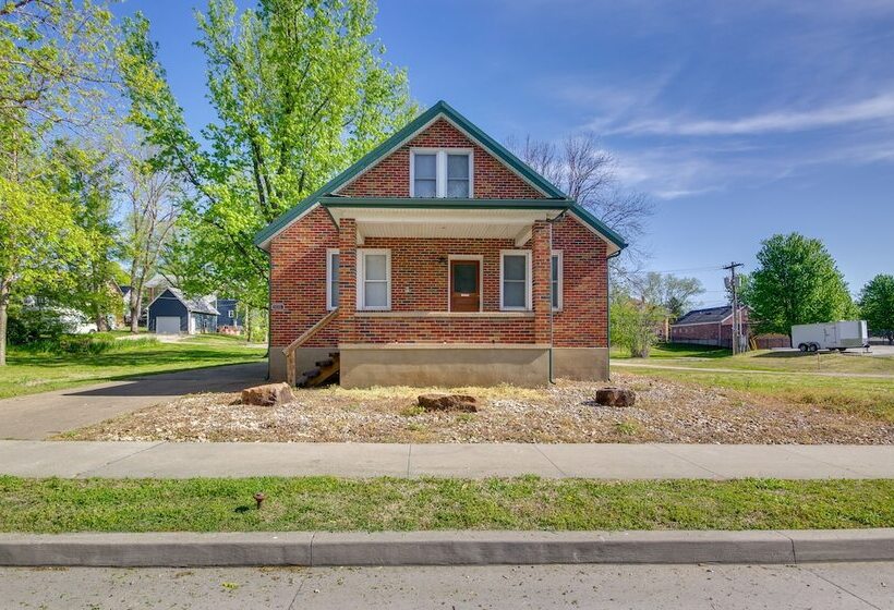Downtown Hermann Vacation Home Near Wineries!