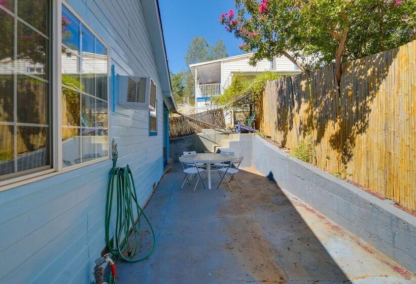 Fenced Yard & Grill: Orville Cottage Near Trails!