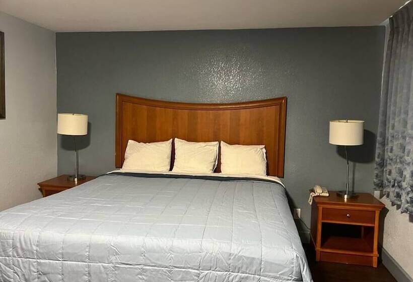 Holiday Motel