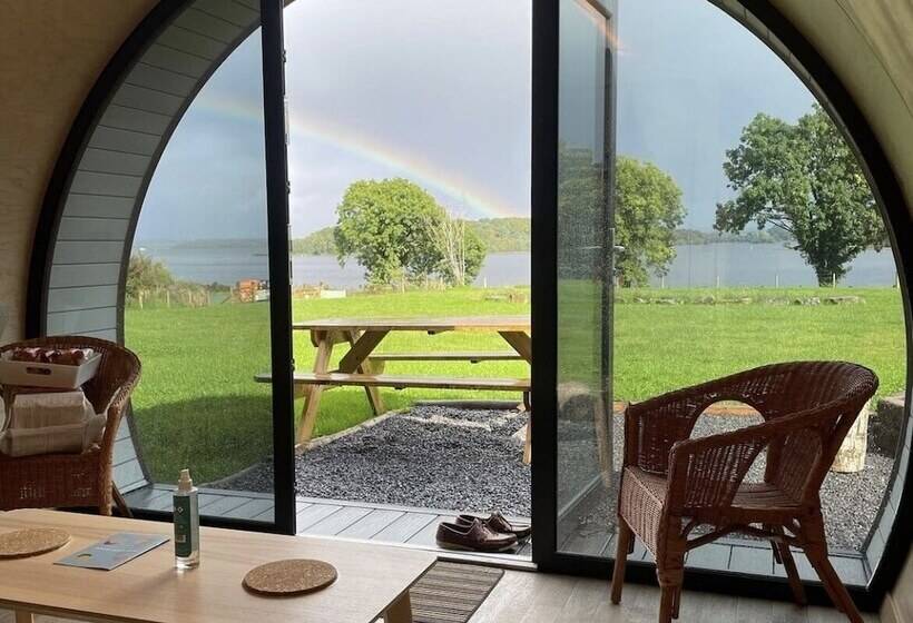 هتل Further.space At Carrickreagh Bay