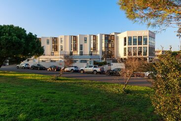 هتل Logis Hôtel Le Rochelois