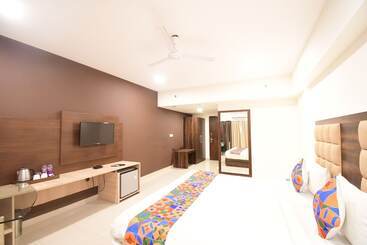 هتل The Xen Suites Kolkata Airport