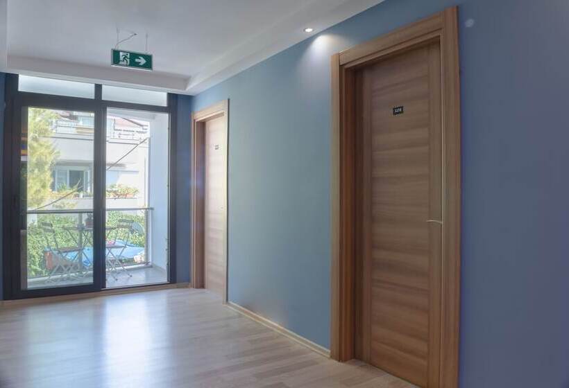 ホテル Urla My Rooms