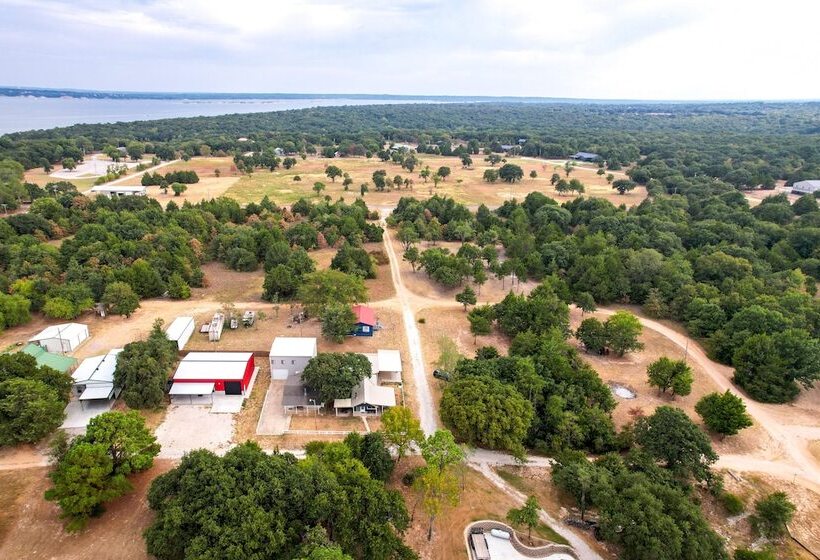 Kingston Cabin Rental: Walk To Lake Texoma Beaches