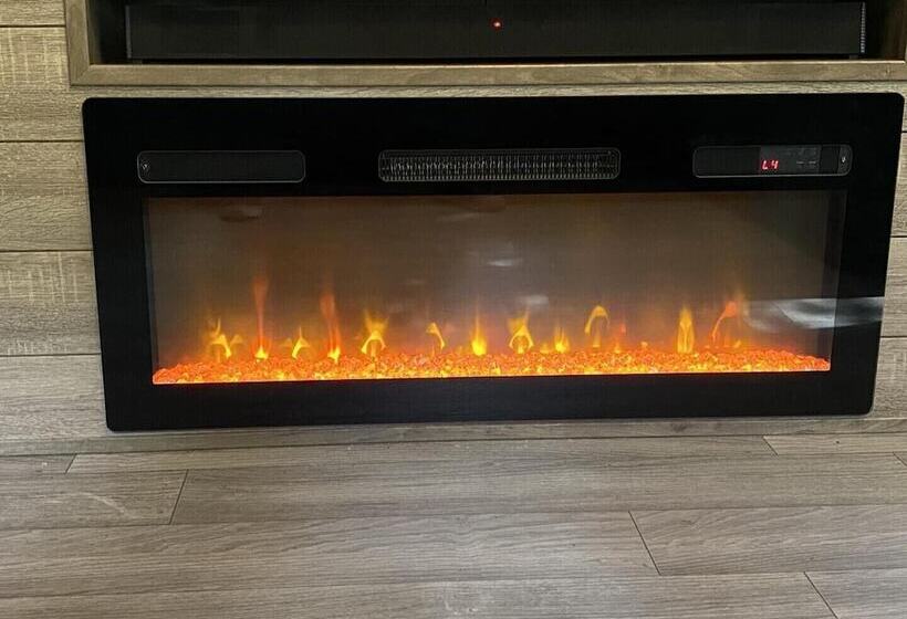 Lincolnwood Tiny House 12