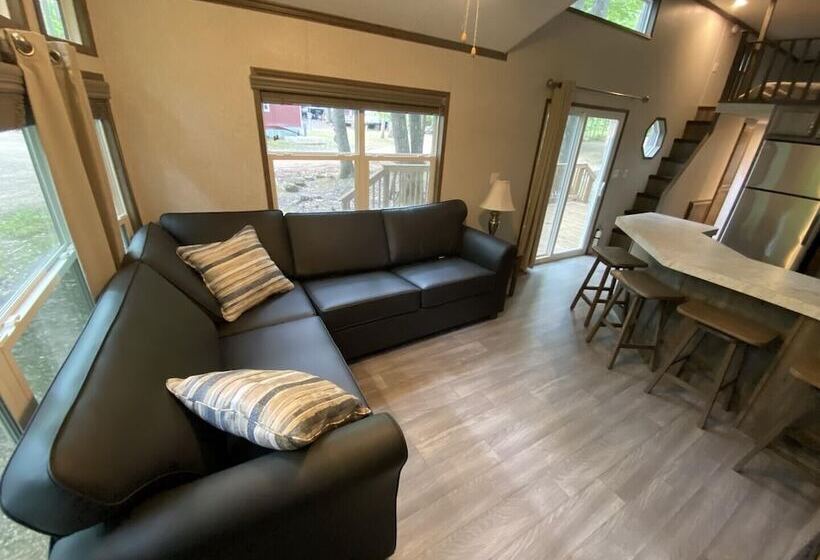 Lincolnwood Tiny House 12