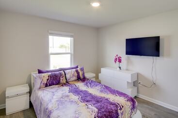 3 Mi To Steve S Marina: Long Beach Home W/ Patio