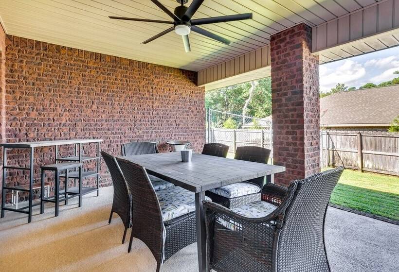 Pensacola Home W/ Private Lanai, 9 Mi To Downtown!