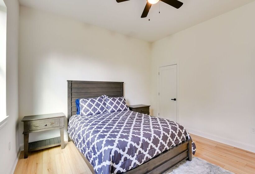 Pet Friendly Houston Home ~ 3 Mi To Downtown!