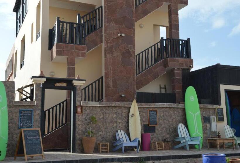 هاستل Petit Surfer