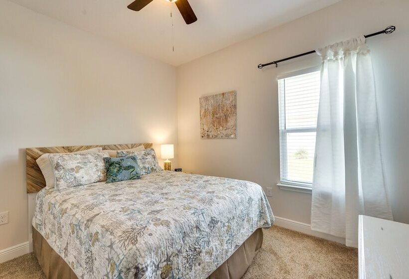 Port St Joe Home   Walk To Beach + Restaurants!