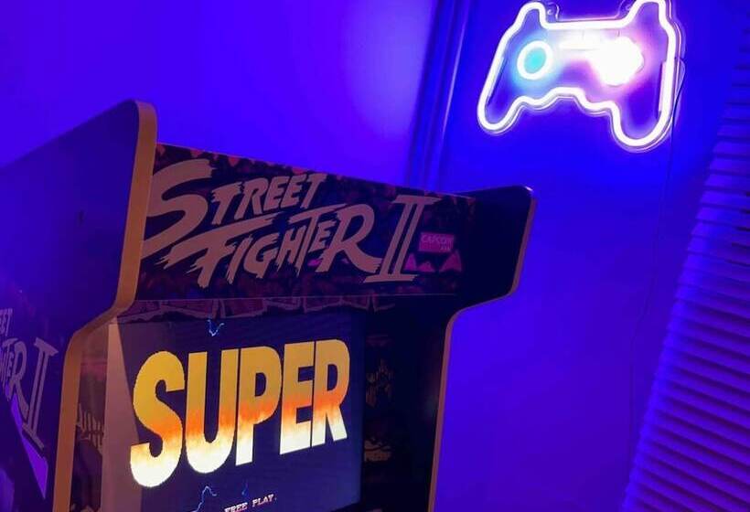 اقامتگاه Essex 2 Bed House Nr Stanstead With Arcade Machine