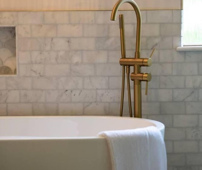 اقامتگاه Remarkable 4 Bed House Near Leeds Airport