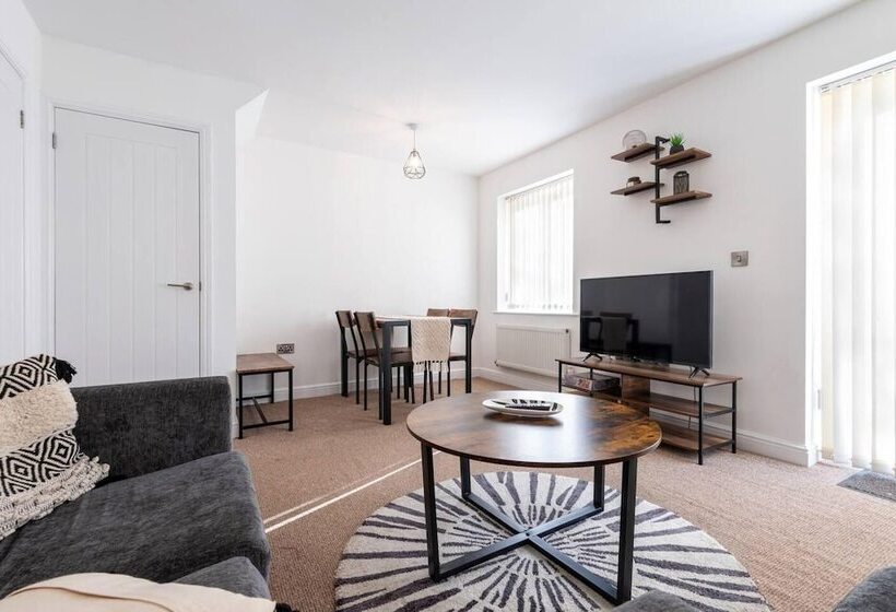 דירת נופש Stunning 3 Bed House In Derby