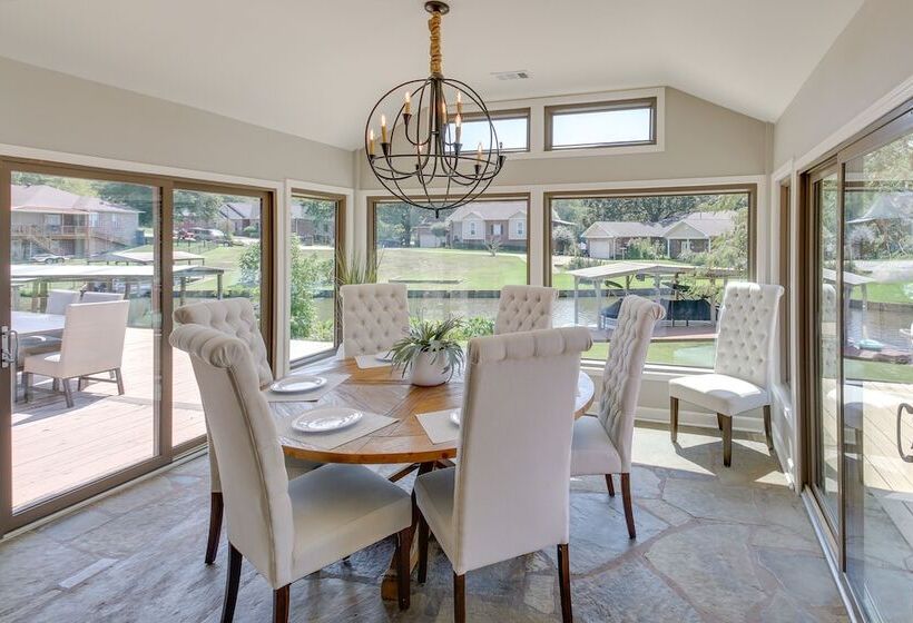 Peaceful Hot Springs Home: Deck W/ Water Views!