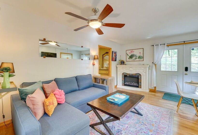 Secluded Ozark Mtn Cottage W/ Wraparound Deck