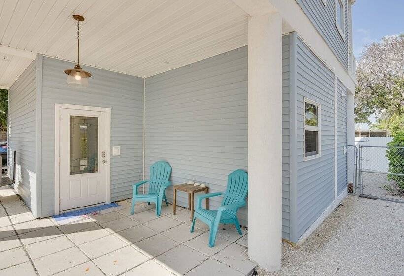 Sunny Key Largo Home W/ Golf Cart & Kayaks