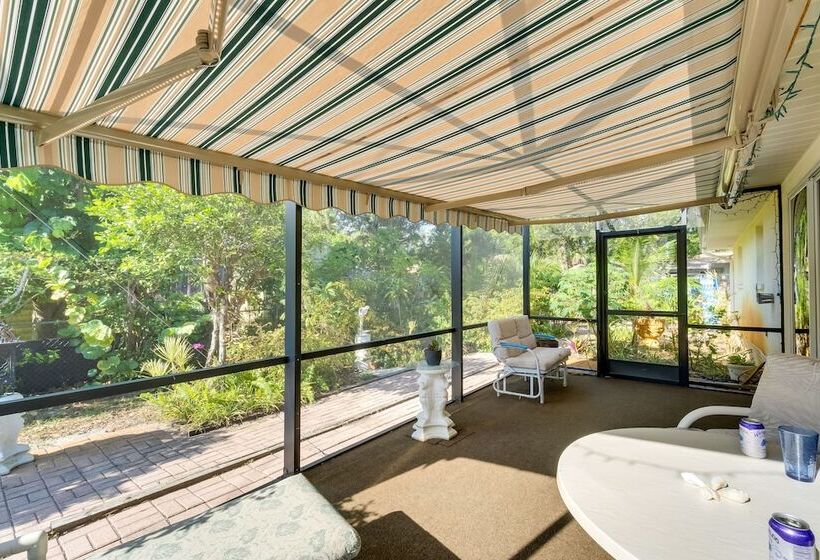 Tranquil Venice Escape W/ Private Backyard Oasis!