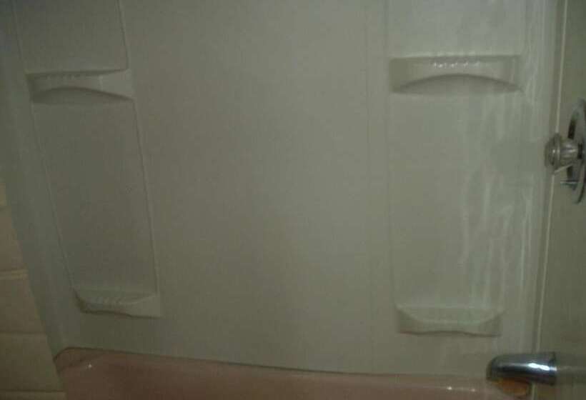 Fels Three Crown Motel