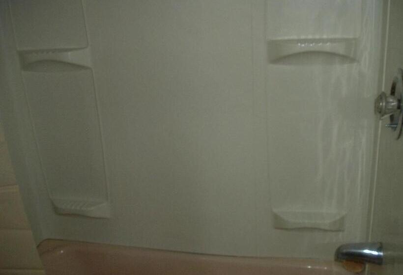 Fels Three Crown Motel