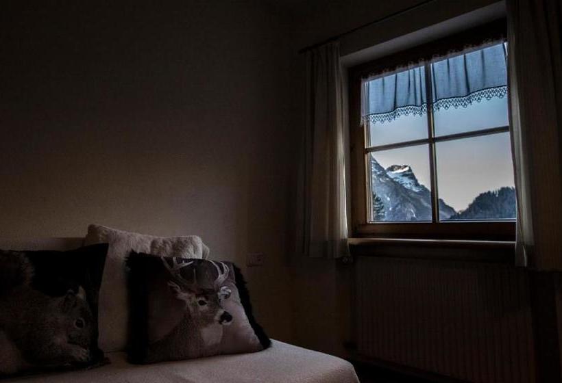 Отель Appartement Doris