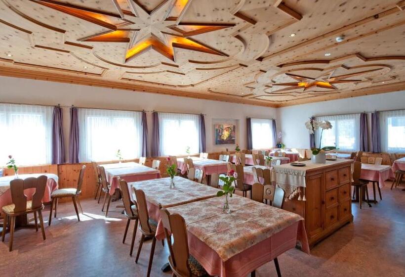 ホテル Chesa Grischa