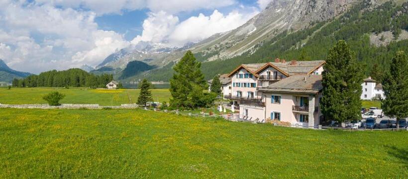 Отель Chesa Randolina