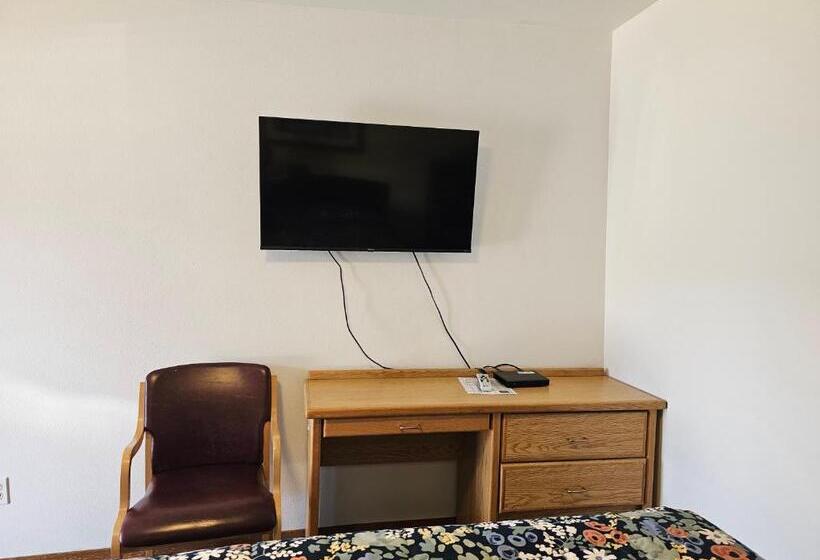 هتل Cle Elum Travelers Inn