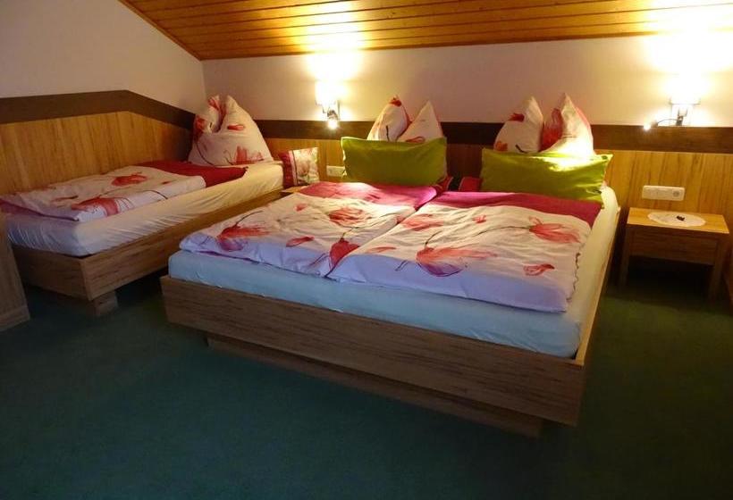 Отель Ferienwohnung Hierzegger