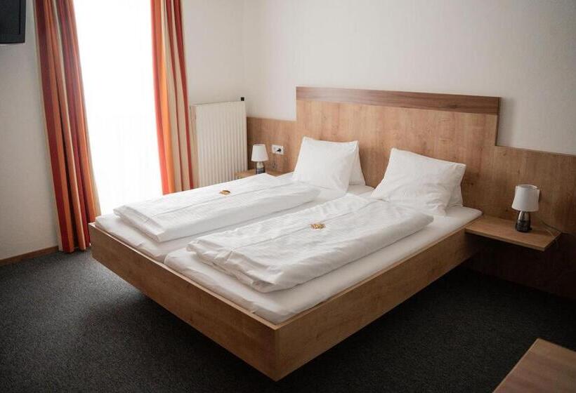هتل Frühstückspension Auer Haus Kargl