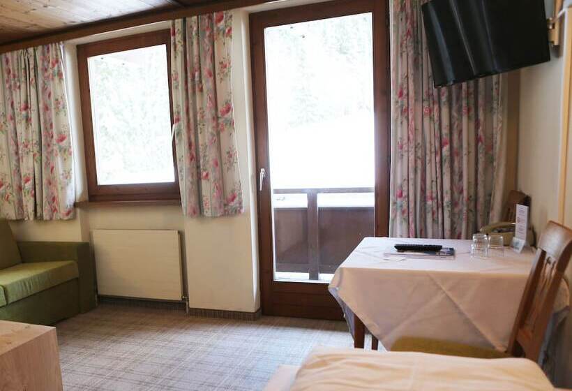 호텔 Gasthof Pension Madseiterhof
