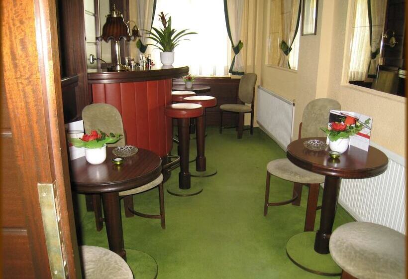 فندق Kurhaus Dr. Petershofer