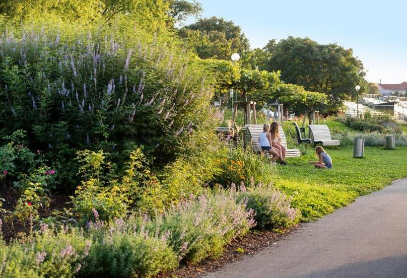 فندق Nibelungenhof