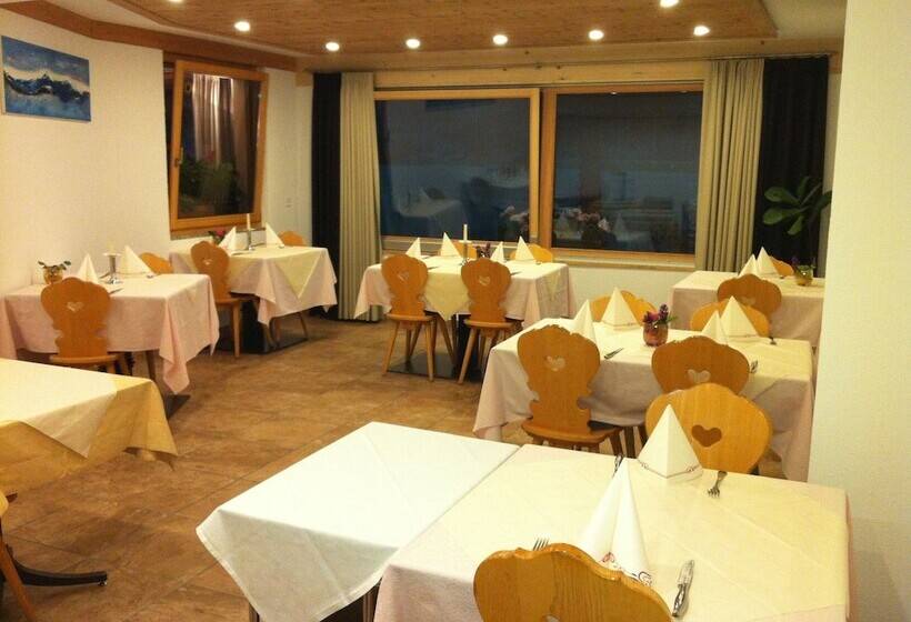 ホテル Pizzeria Selva