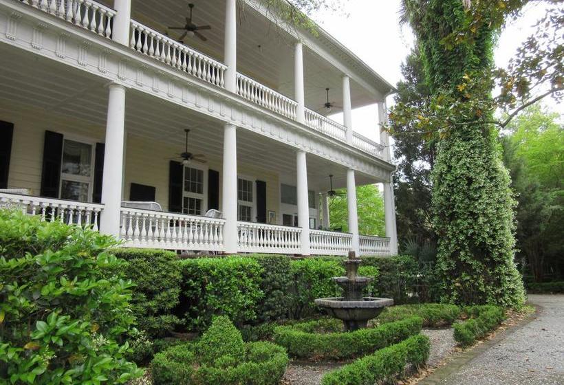 هتل Governor S House Inn
