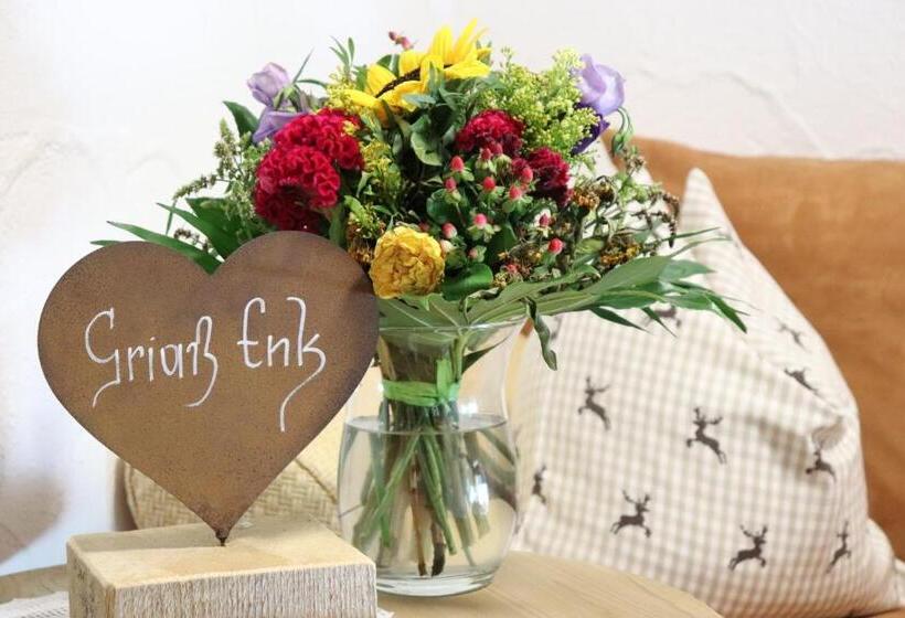 فندق Theresia Garni