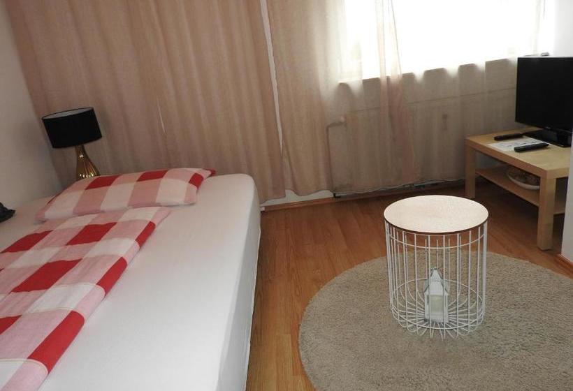 هتل Warmbad Apartments