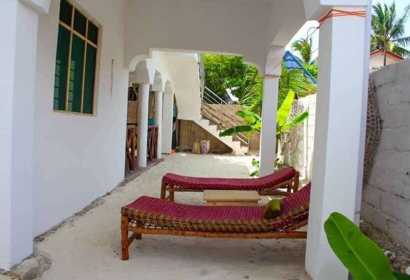 تختخواب و صبحانه Pamoja Beach Stays Hotel In Jambiani