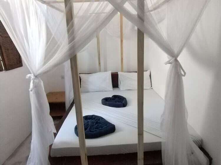 تختخواب و صبحانه Pamoja Beach Stays Hotel In Jambiani