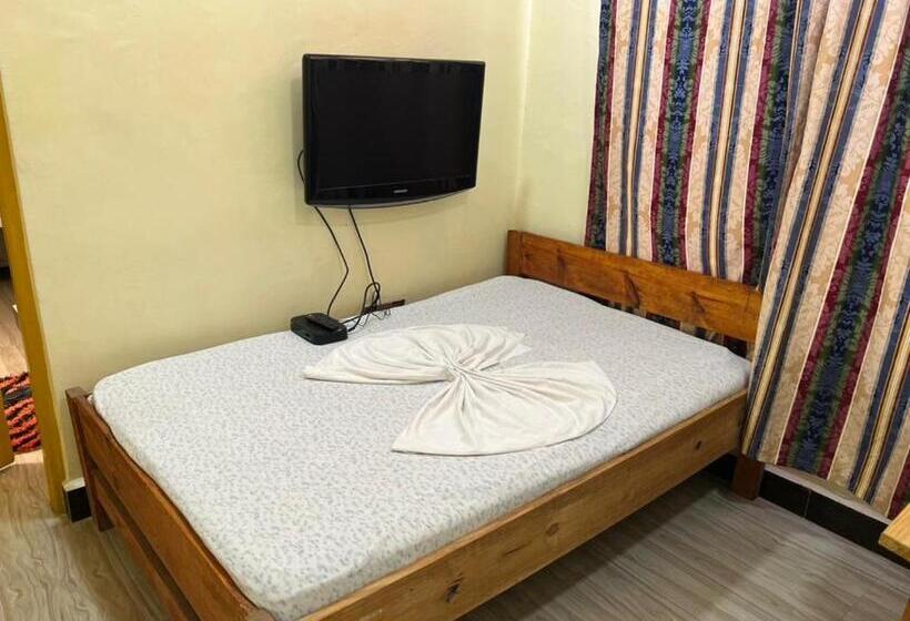 تختخواب و صبحانه Shamanice Lodge & Apartments