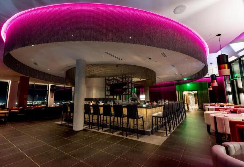 Cambria Hotel Austin Downtown