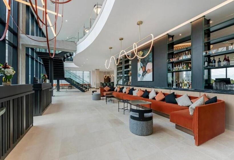 Cambria Hotel Austin Downtown