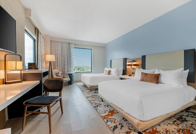 Cambria Hotel Austin Downtown